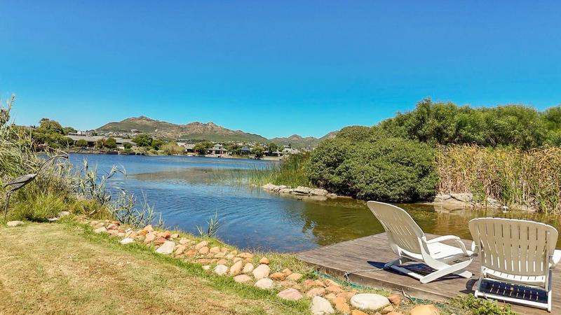 3 Bedroom Property for Sale in Lake Michelle Western Cape